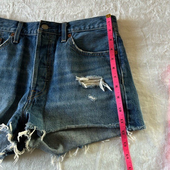 Levi's High Rise 501 Button Fly Cut Off Shorts Size 29 - Picture 13 of 13